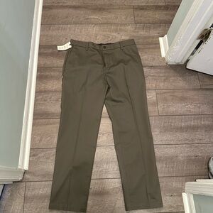 Dockers Men's Dark Olive Chinos